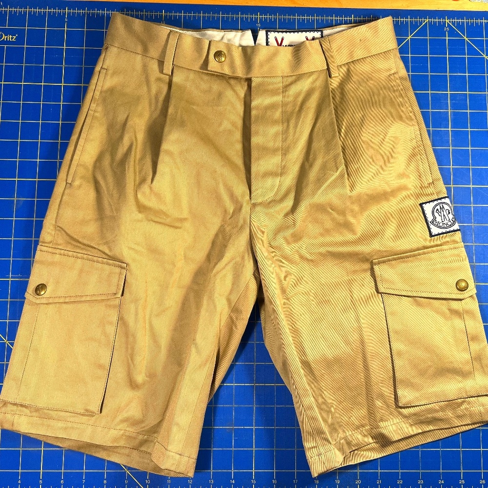 Moncler Gamme Bleu Slim-Fit Cotton-Gabardine Cargo Shorts